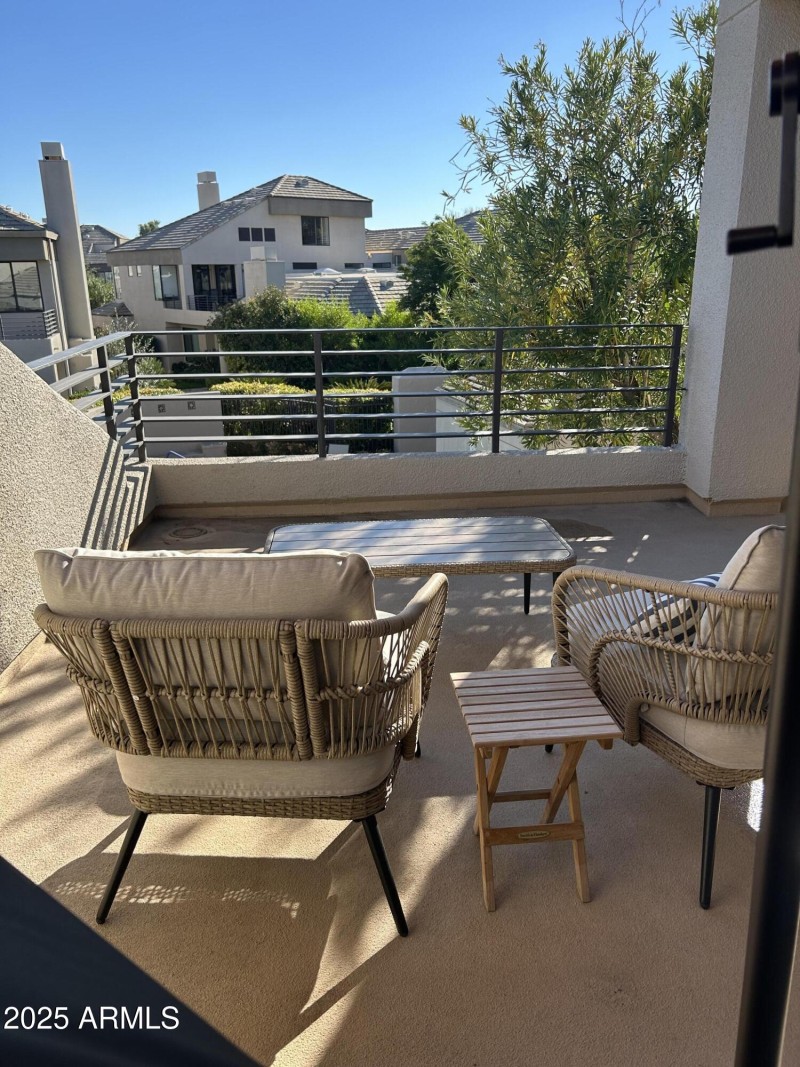 LARGE PATIO