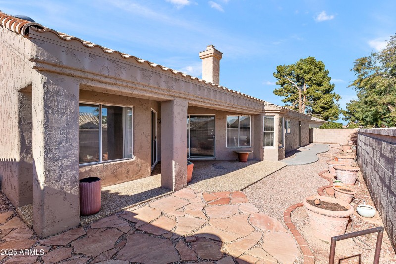 PATIO & BACKYARD
