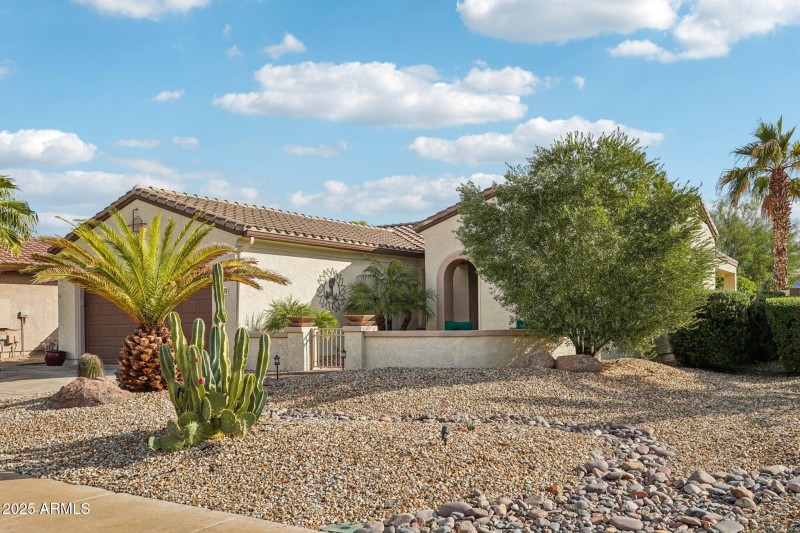 5-web-or-mls-N Wasson Peak Dr-S2411-003