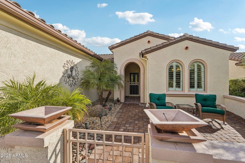 9-web-or-mls-N Wasson Peak Dr-S2411-007