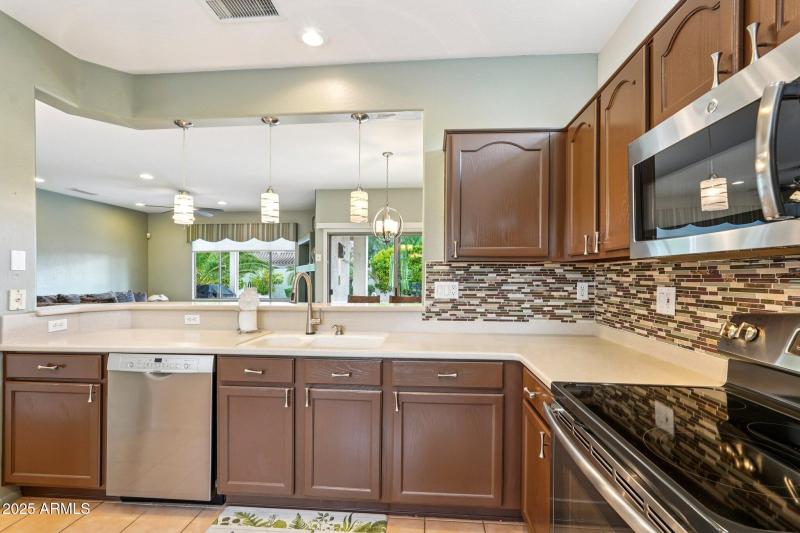 21-web-or-mls-N Wasson Peak Dr-S2411-019