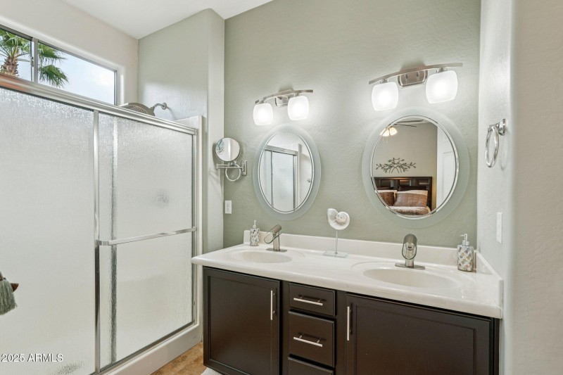 31-web-or-mls-N Wasson Peak Dr-S2411-029