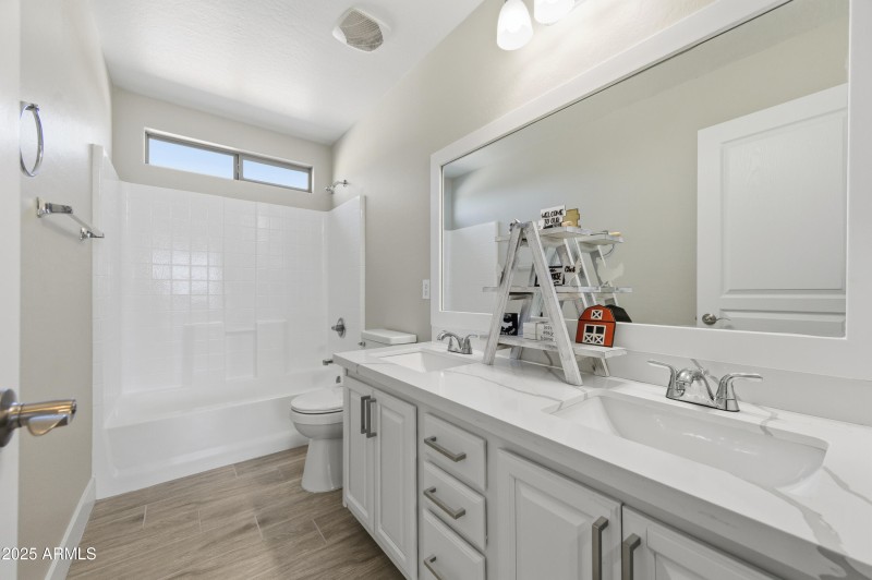 18575 N Miller Way-40