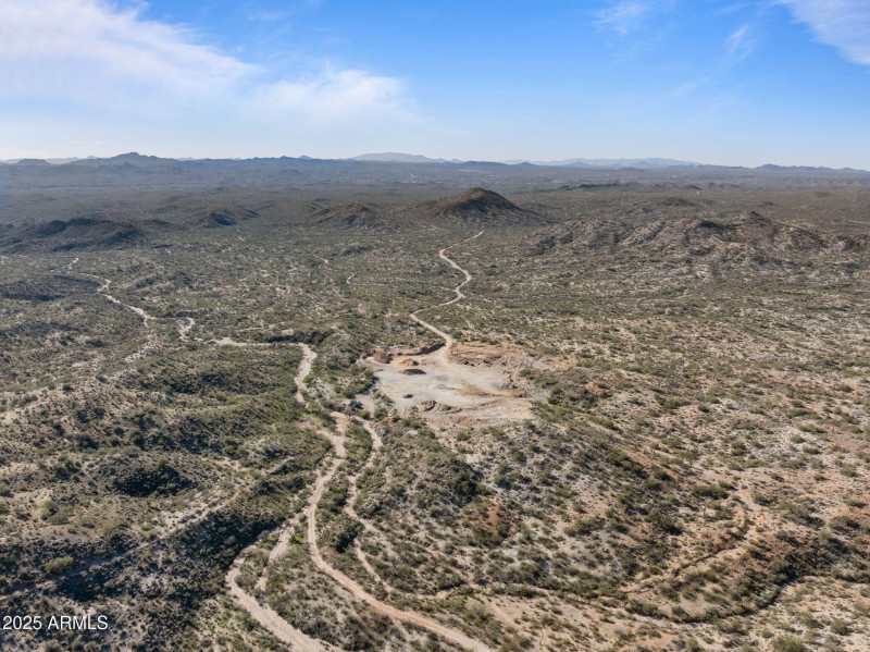 42-web-or-mls-DJI_20251204140703_0166_D