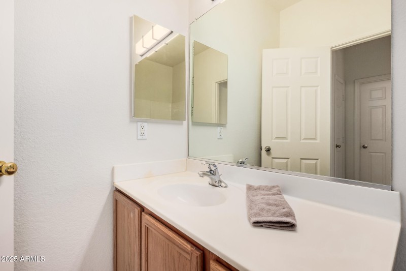 Main floor full bath