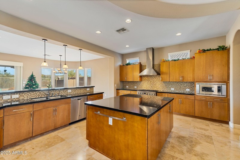 17-web-or-mls-Done Interior-30