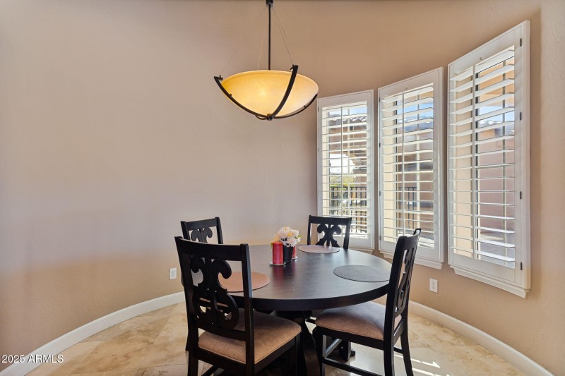 22-web-or-mls-Done Interior-33