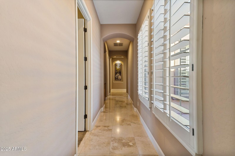 23-web-or-mls-Done Interior-16