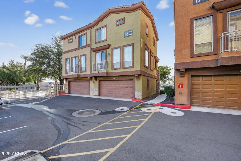 01_1920_E_Bell_Rd_Phoenix_AZ_85022-Exter