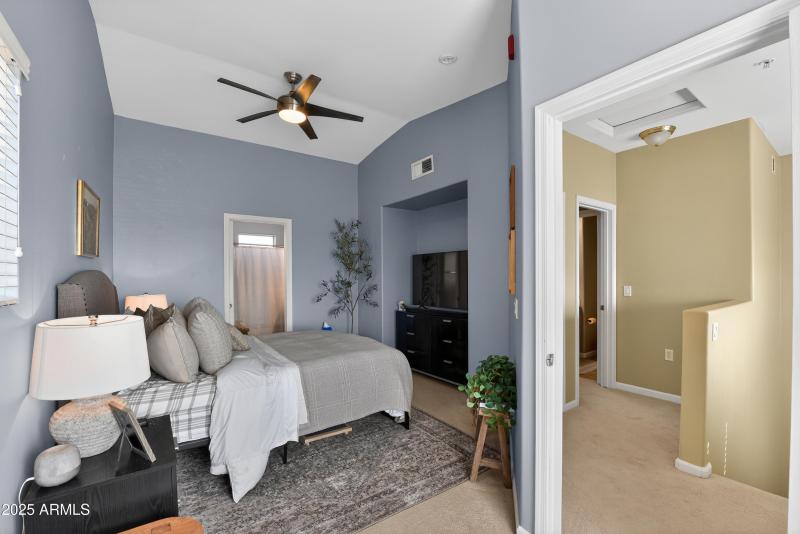 22_1920_E_Bell_Rd_Phoenix_AZ_85022-Bedro