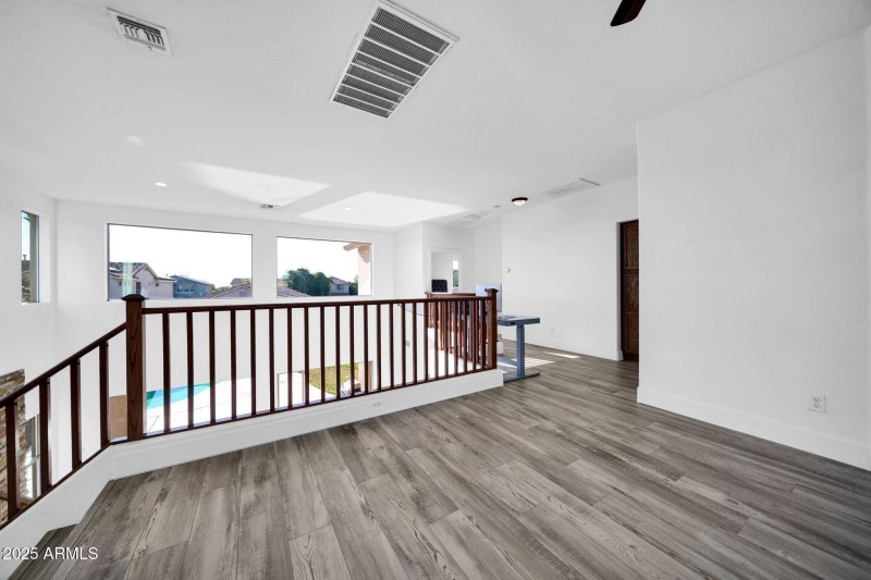 16529 W Saguaro Ln-33