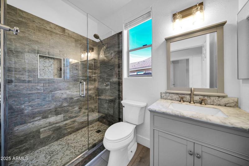 16529 W Saguaro Ln-39