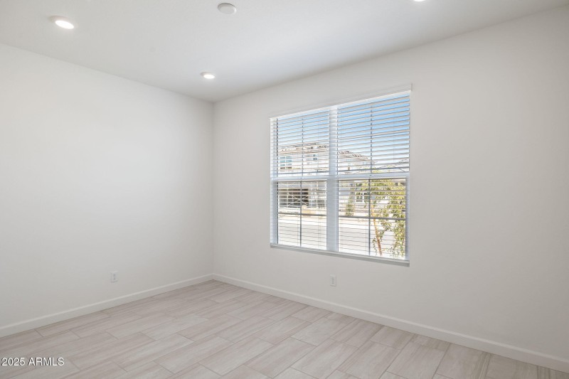 19-web-or-mls-17645-w-hatcher-rd-91-zanj