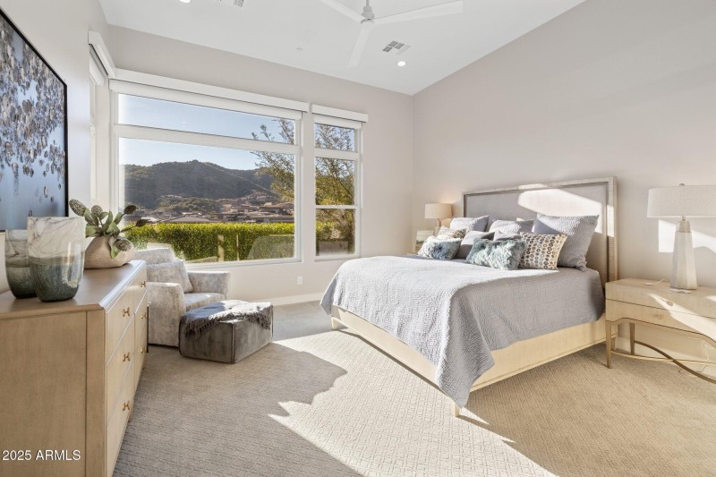 27-web-or-mls-14530-e-adero-canyon-dr