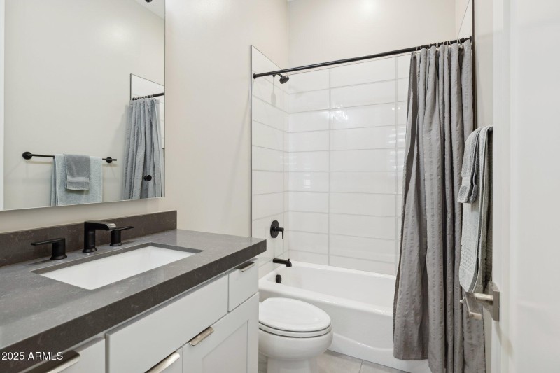 38-web-or-mls-14530-e-adero-canyon-dr