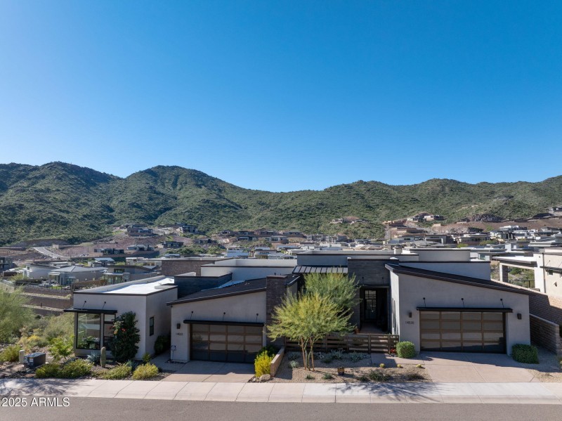 55-web-or-mls-14530-e-adero-canyon-dr