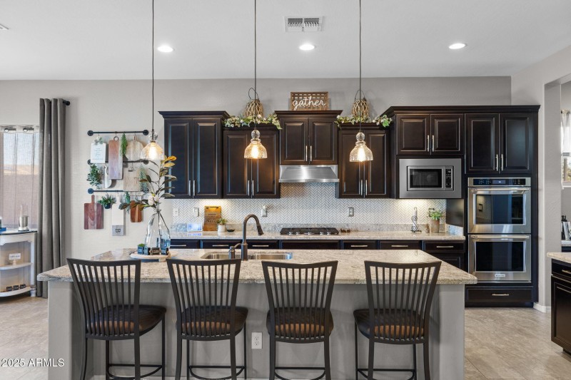 18504 W Monterosa St Goodyear - 318