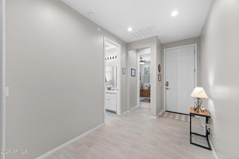 003__2049 E Entoro Dr