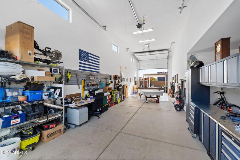 015__2049 E Entoro Dr