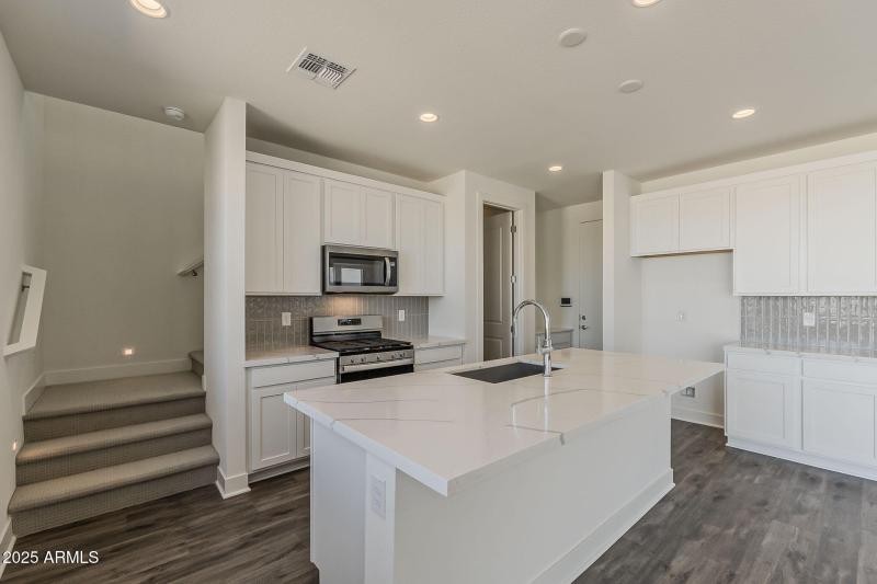 Kitchen W Island Seating