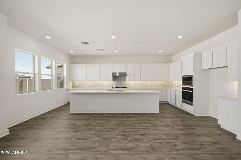 Kitchen W Island Seating