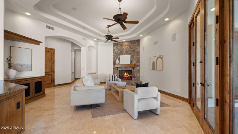 35-web-or-mls-Great Room1 (2)