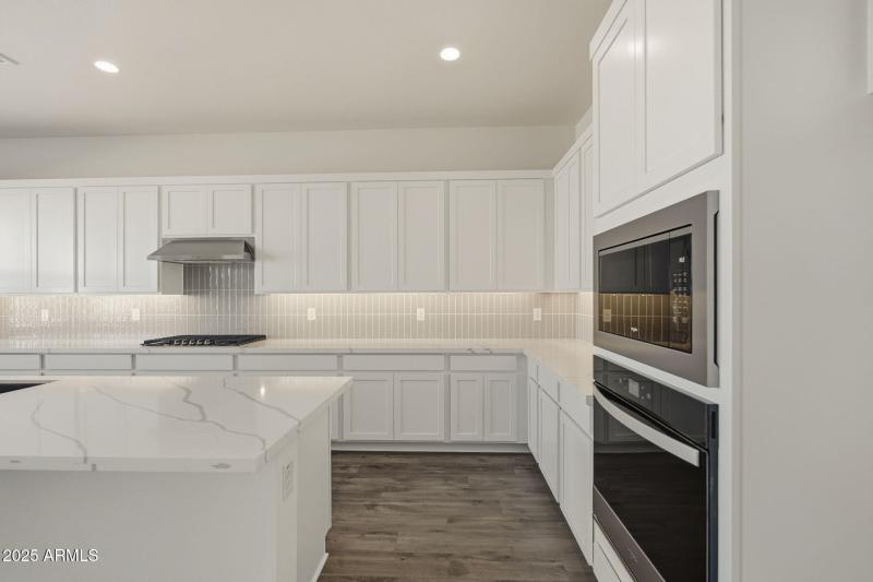 Upper Cabinet Storage