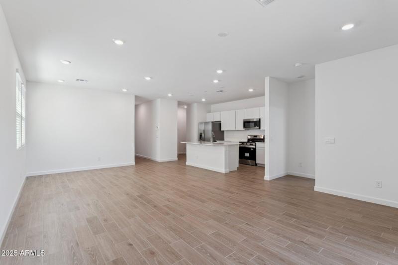 8-web-or-mls-2313-s-125th-dr-lot-156