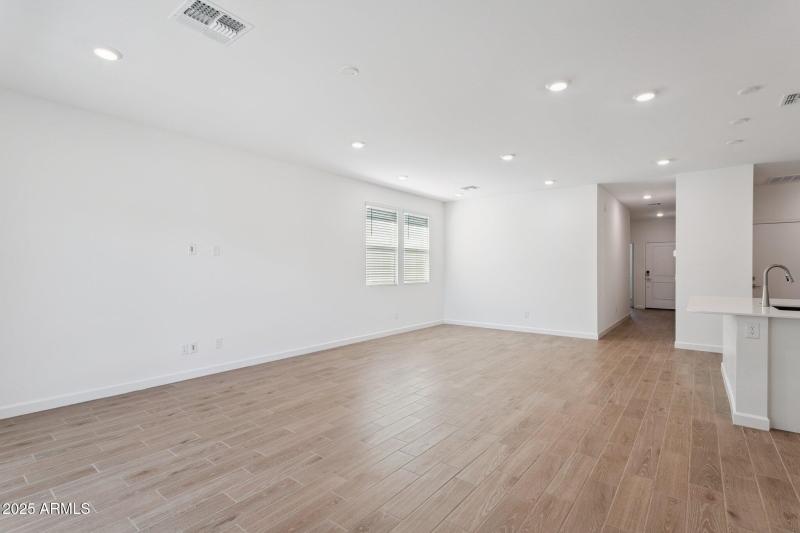 9-web-or-mls-2313-s-125th-dr-lot-156