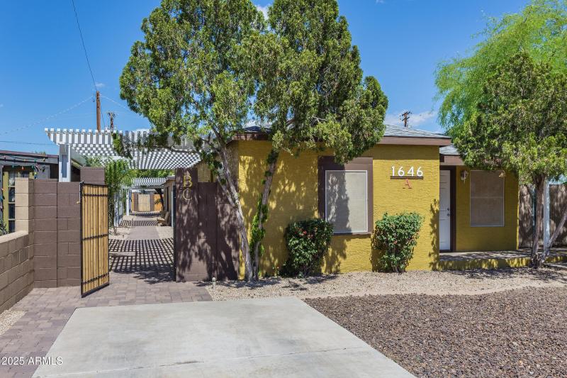 1646_E_Indianola_Ave_23