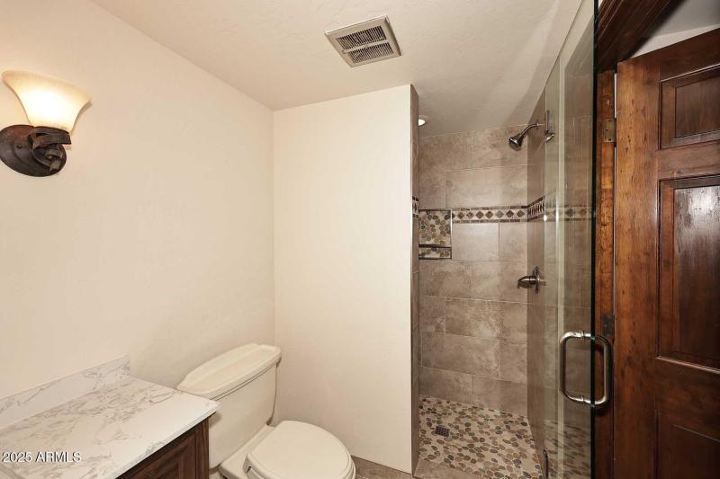 Hall Bath-Shower (2)