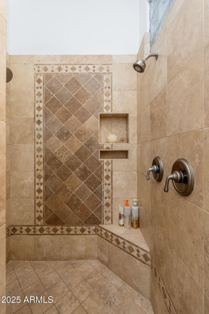 9726 E Cavalry Dr - 33