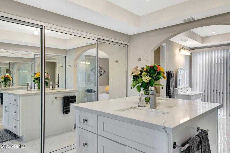 25_10559_N_104th_Place__25_mls