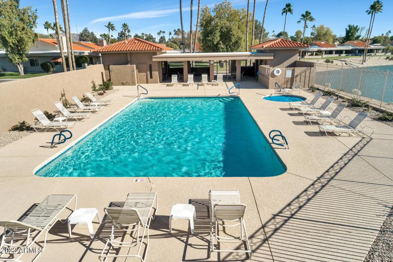 64_10559_N_104th_Place__64_mls