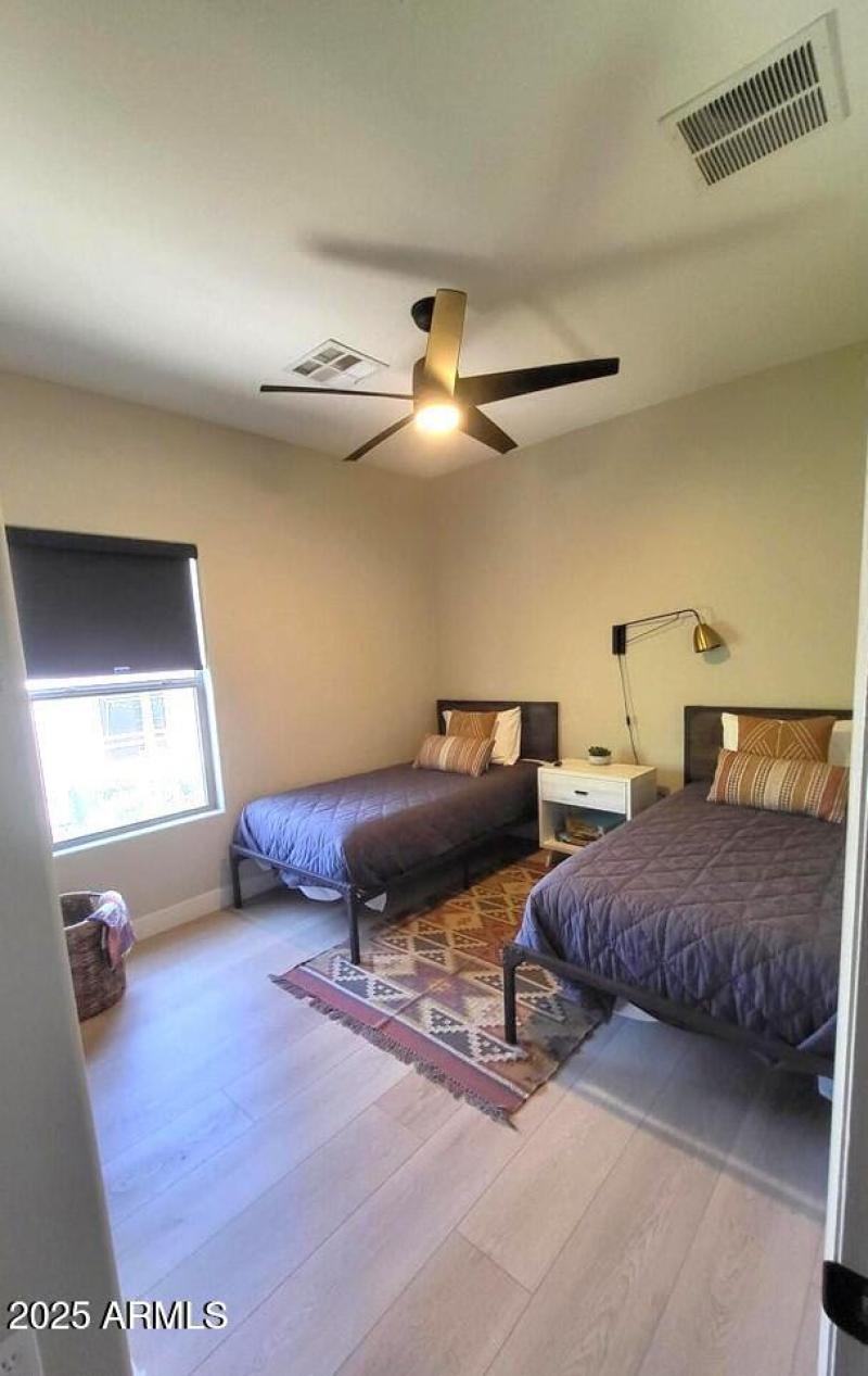 6119 Upstairs Twins 2