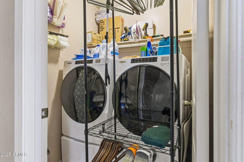 14-web-or-mls-8735 W Pineveta Dr-14