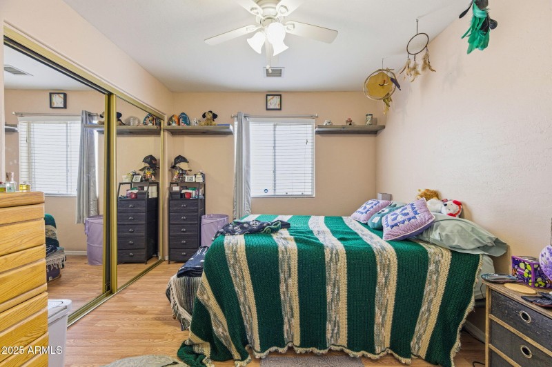 16-web-or-mls-8735 W Pineveta Dr-16