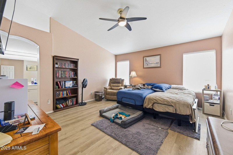 17-web-or-mls-8735 W Pineveta Dr-17