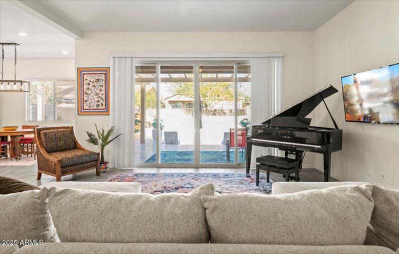 01-18562 W Thistle Landing Dr 20