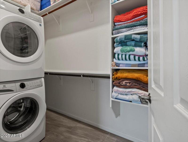 19-18562 W Thistle Landing Dr 08