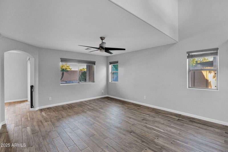 15-web-or-mls-P1393717