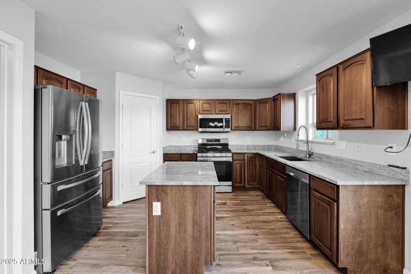 20-web-or-mls-P1393725