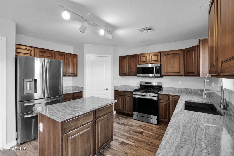 22-web-or-mls-P1393728