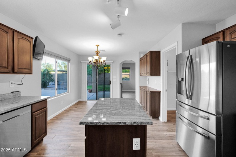 23-web-or-mls-P1393729