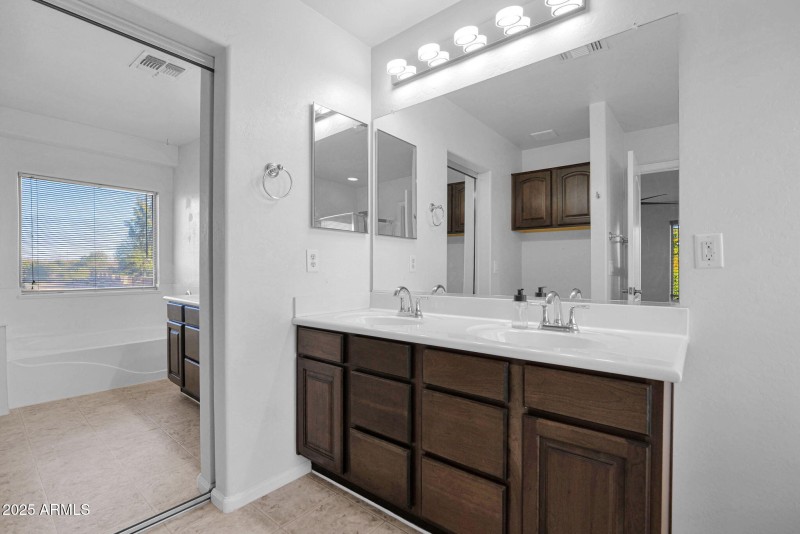 32-web-or-mls-P1393744