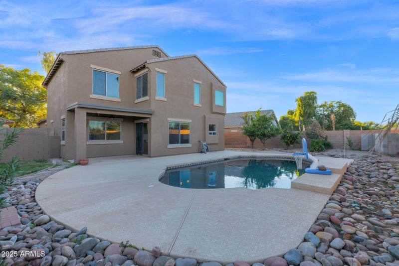 41-web-or-mls-P1393756