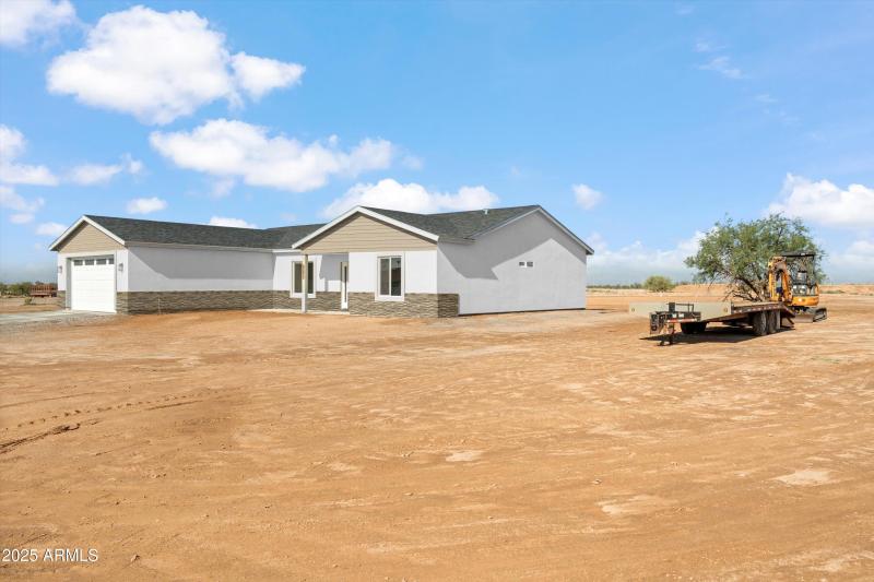 Front Angle: Color 1