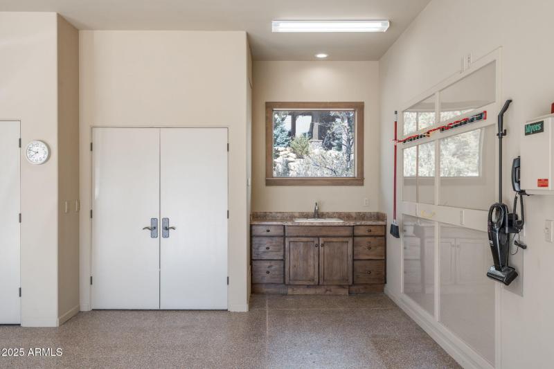 12-web-or-mls-2158-forest-mountain-rd