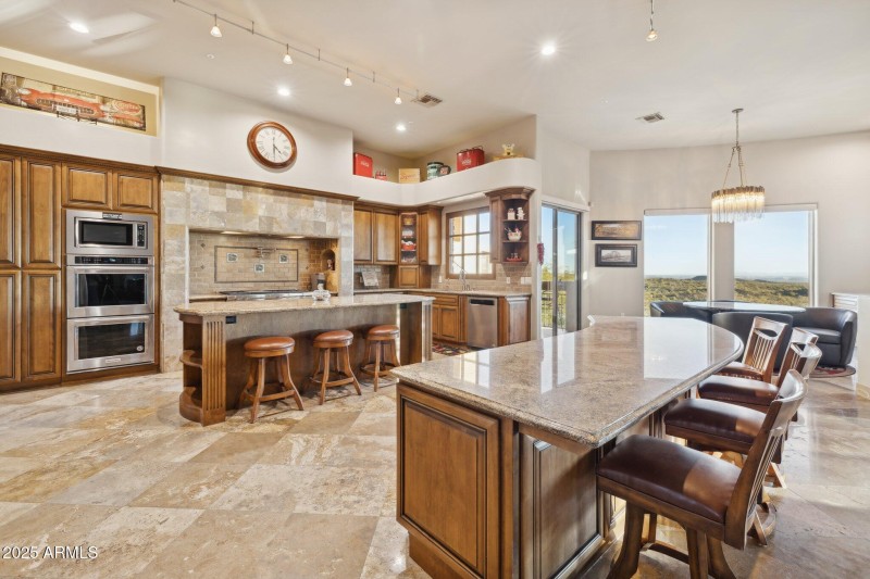 Top Notch Gourmet Kitchen