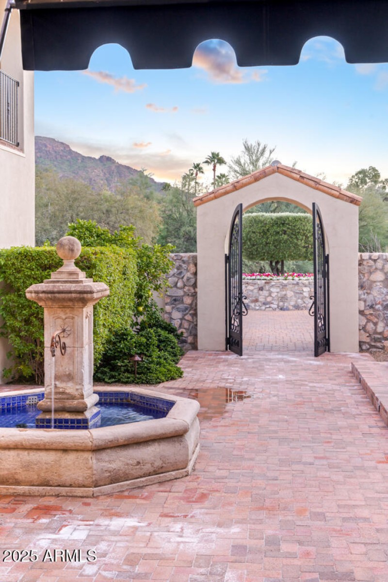 8243 Mockingbird LaneLOW_Andrew Pielage-